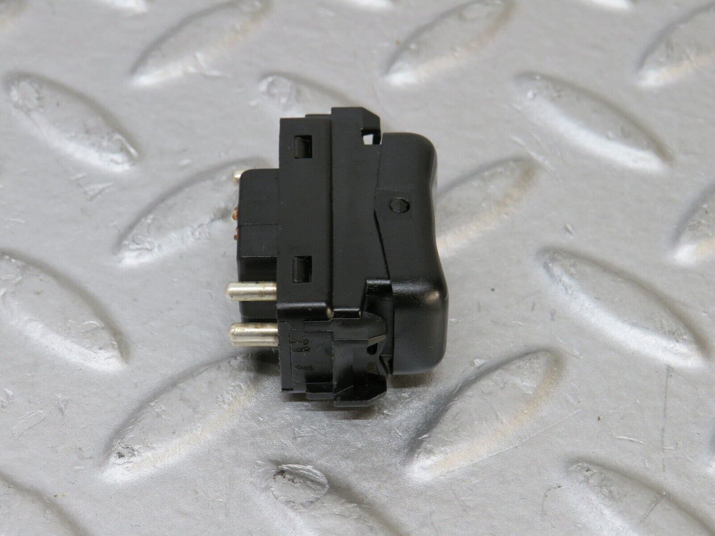 36912 Mercedes-Benz C126 420SEC Coupe Electric Window Switch Right 1248204510
