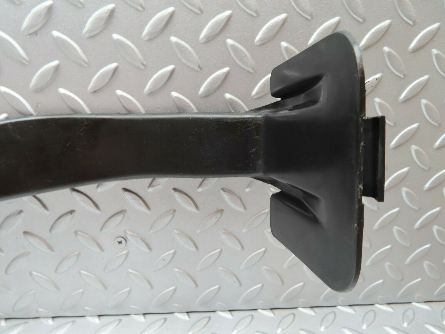 4289 Mercedes-Benz W123 230E Cable Cover Rear Left 1238210136