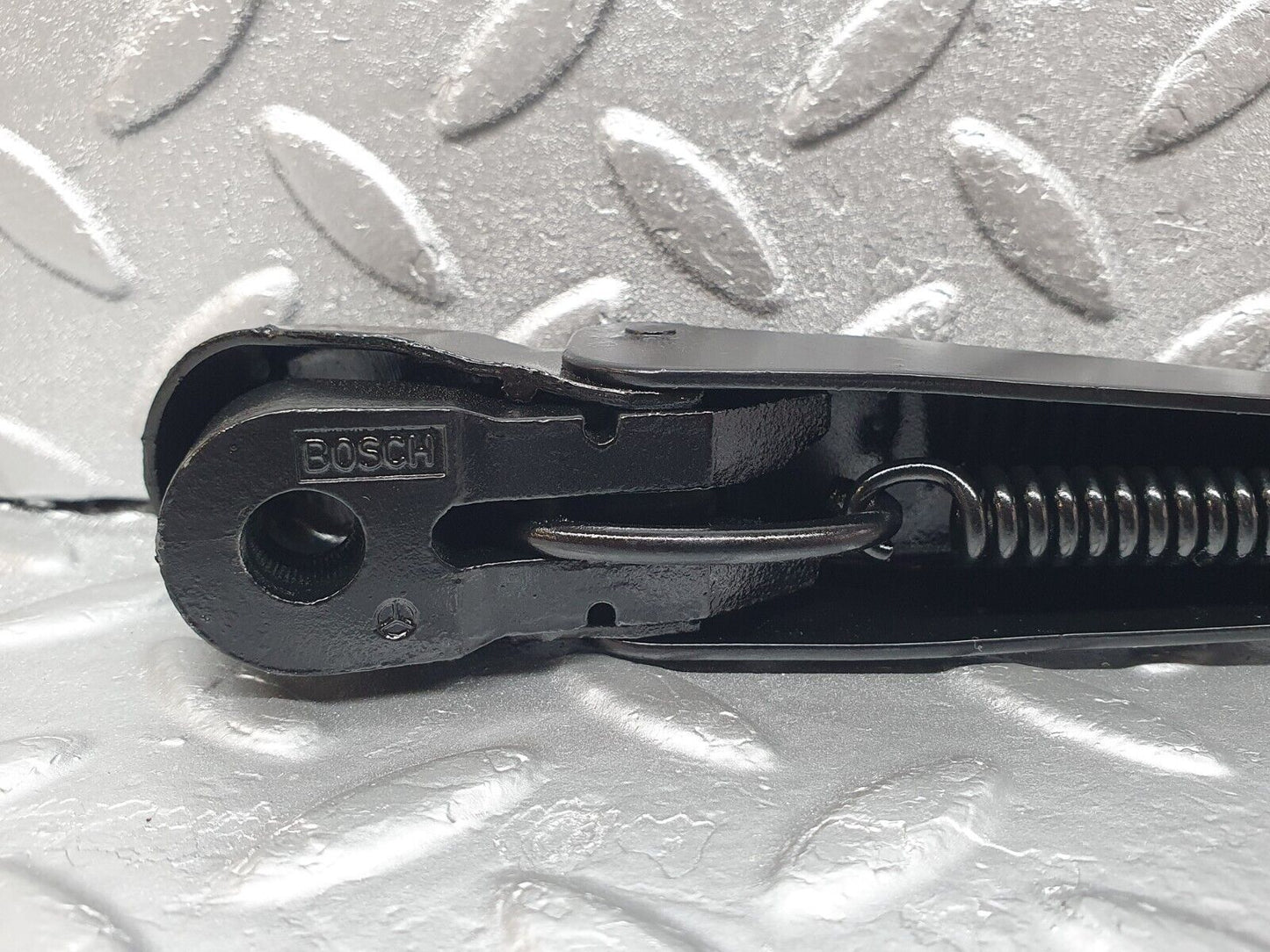 43705 Mercedes-Benz C126 380SEC Coupe Windscreen Wiper Arm Left Side Bosch