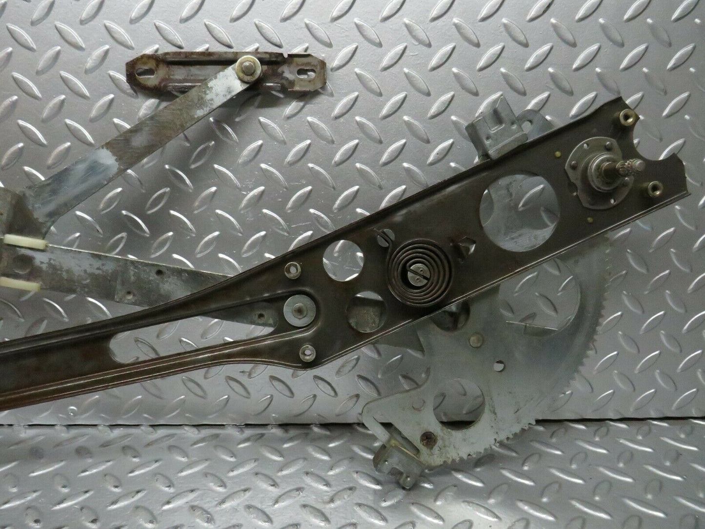 23756 Mercedes-Benz C107 450SLC Coupe Front Left Manual Window Regulator