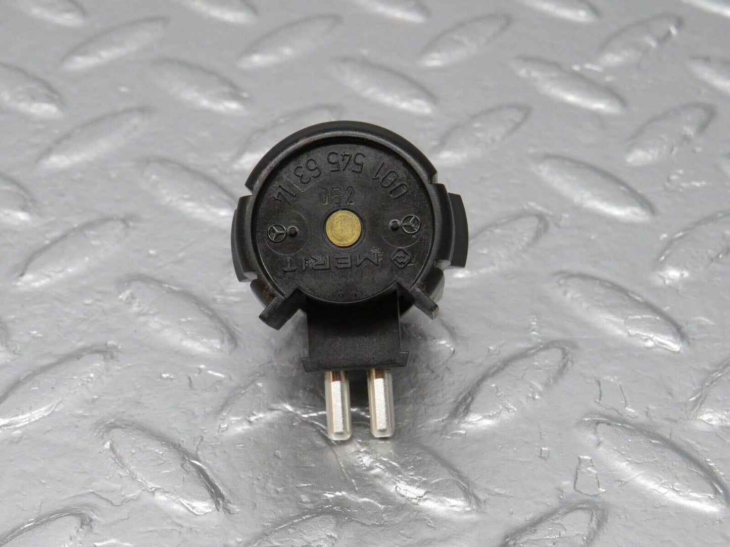 40683 Mercedes-Benz W123 300D Kick Down Switch 0015456314