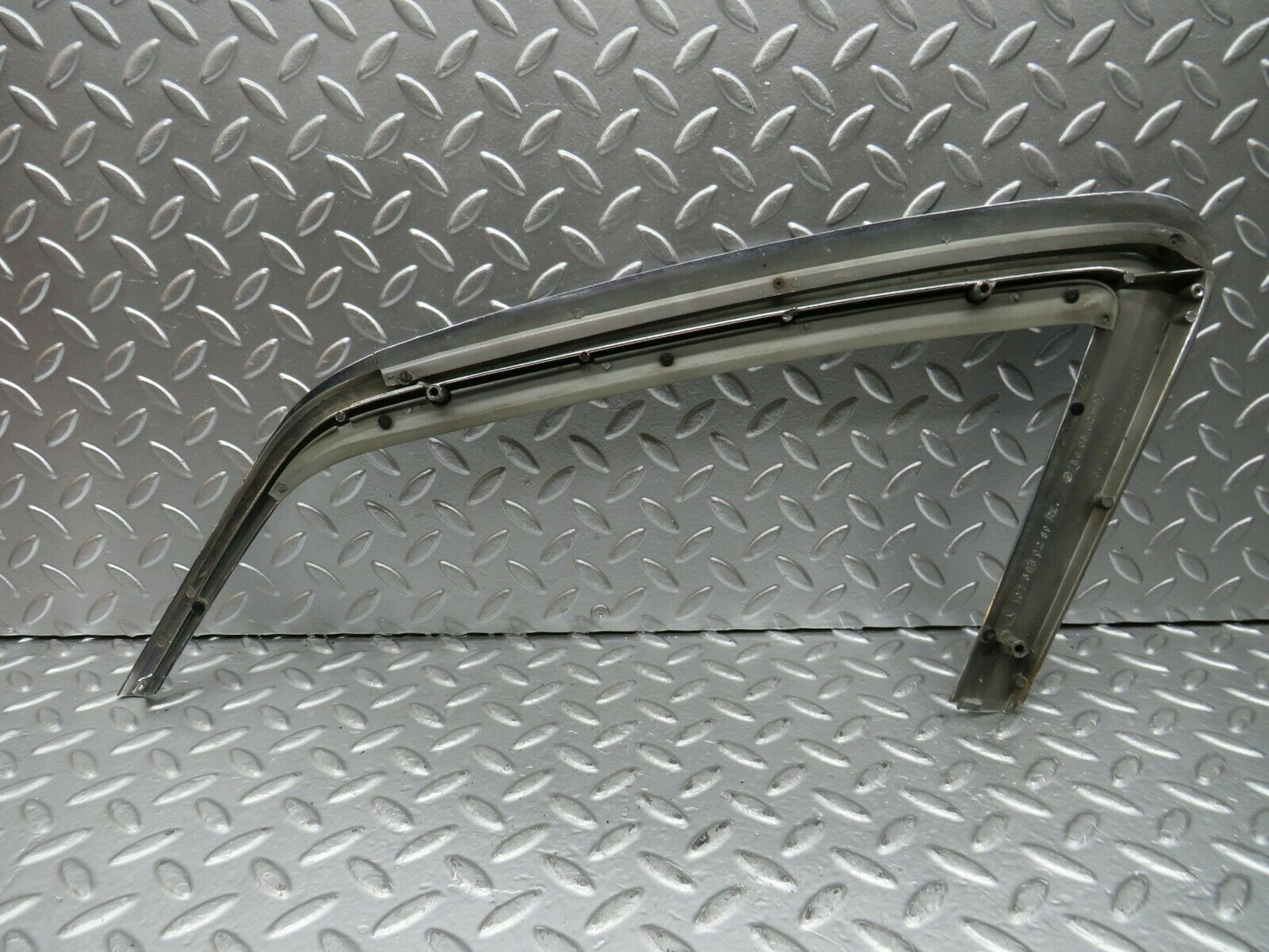22732 Mercedes-Benz C107 450SLC Coupe Rear Window Trim Right 1076980289