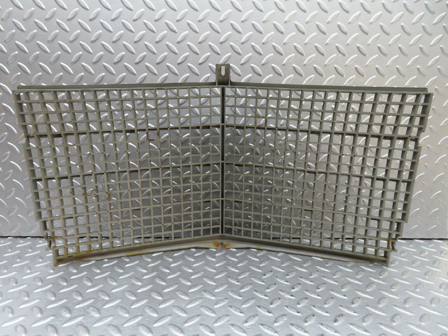20481 Mercedes-Benz W114 280CE Coupe Bonnet Grill