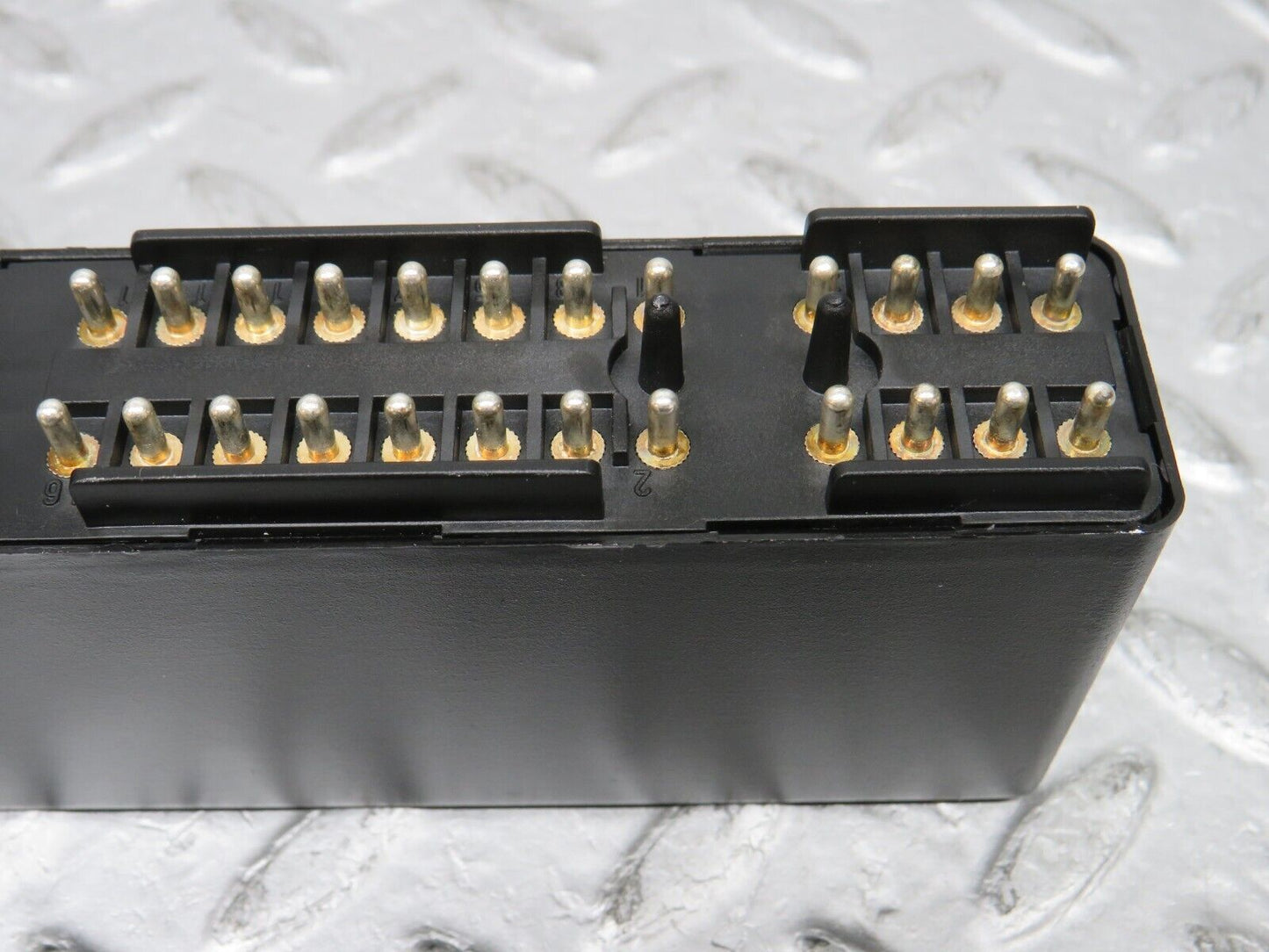 37904 Mercedes-Benz A124 320E Cabriolet Headlight Control Unit Relay 1265420332