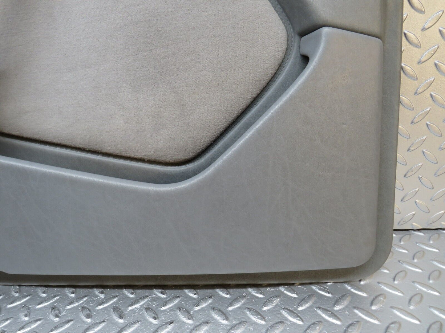 32340 Mercedes-Benz S124 300TE Wagon Front Left Door Card Grey