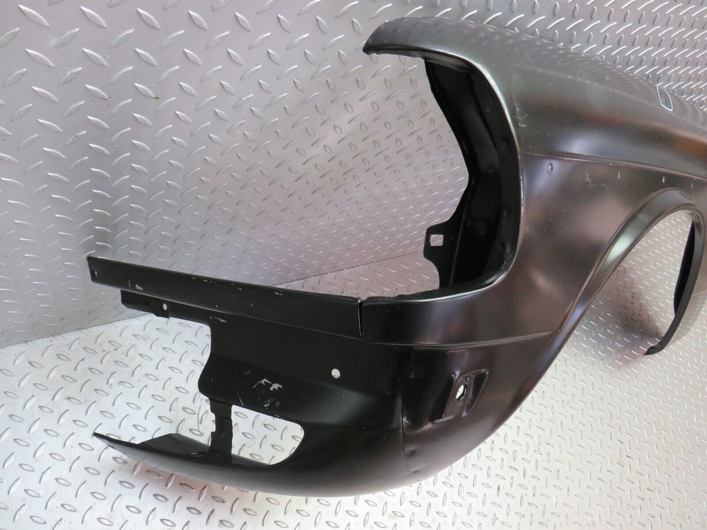 27093 Mercedes-Benz W123 280E Front Left Wing Fender