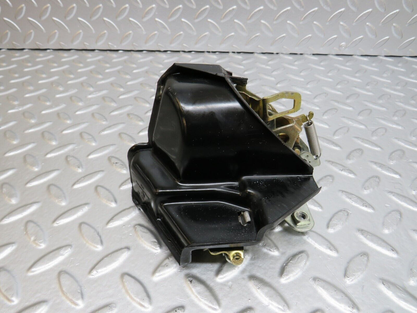 25460 Mercedes-Benz W123 200 Rear Left Door Lock Mechanism 1237230108