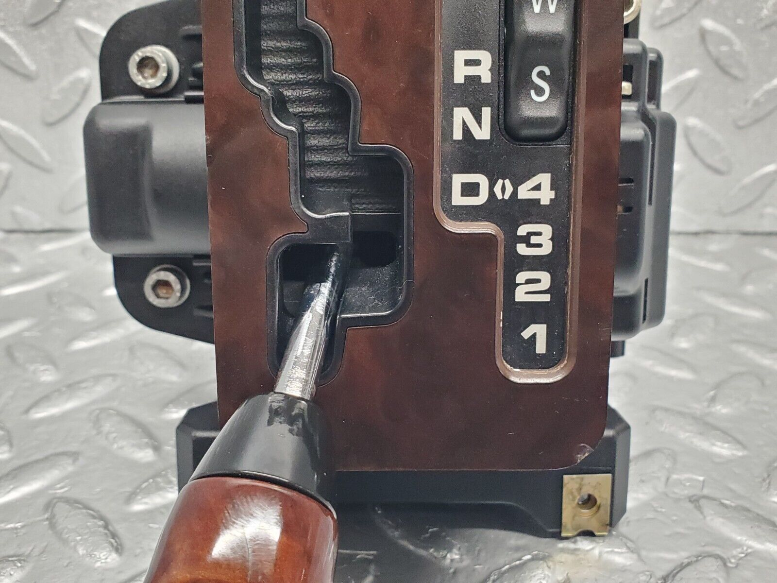 43712633