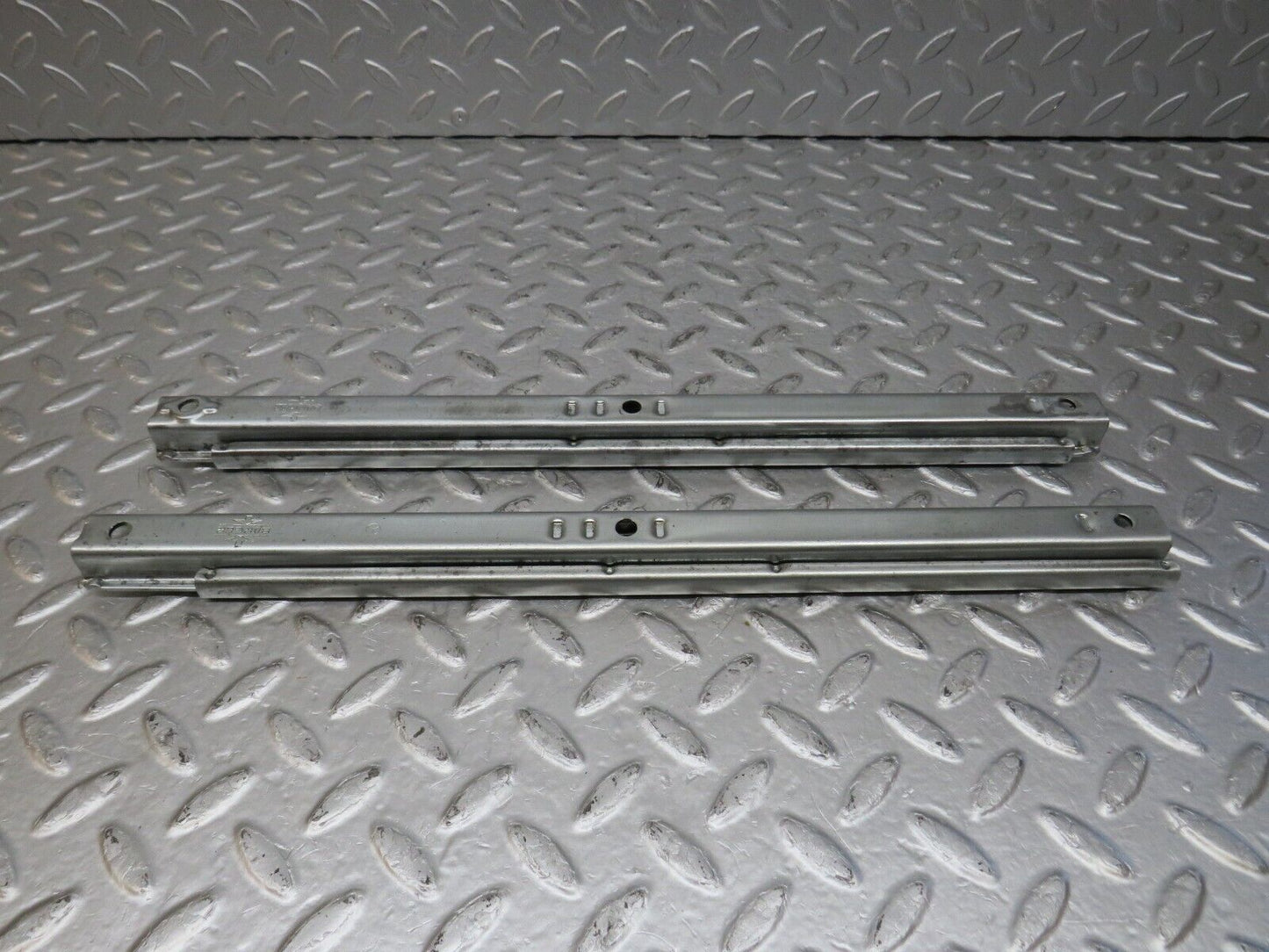 33887 Mercedes-Benz C123 230CE Coupe Front Right Seat Rail Pair