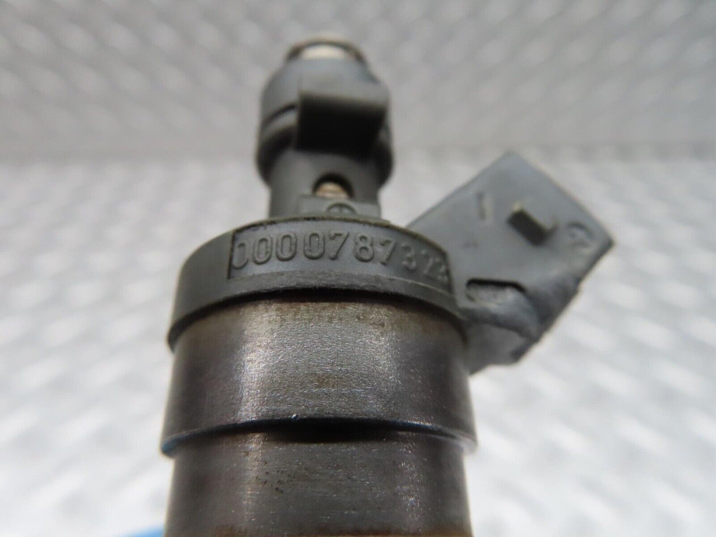 15072 Mercedes-Benz W140 S320 Fuel Injector Bosch 0280155209