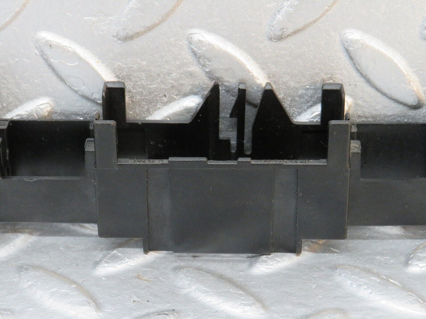 39749 Mercedes-Benz R129 320SL Coupe Connector Holder 1295451340
