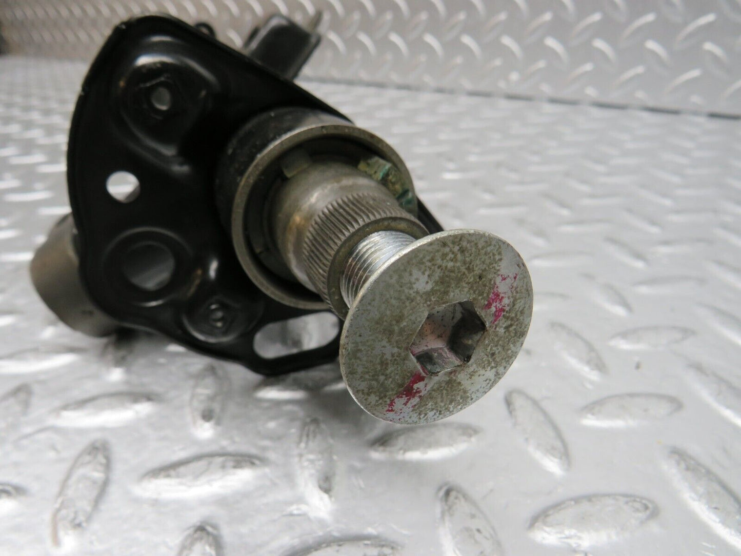 31663 Mercedes-Benz W201 190LE 1.8L Steering Column