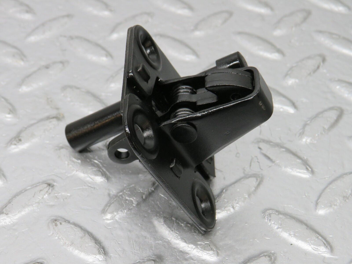 33629 Mercedes-Benz S123 280TE Wagon Bonnet Lock Catch