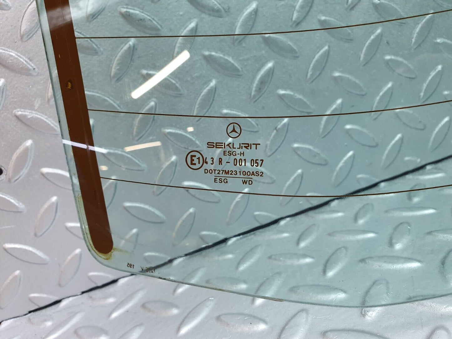 42919 Mercedes-Benz W201 190 2.0L Rear Heated Windscreen Glass