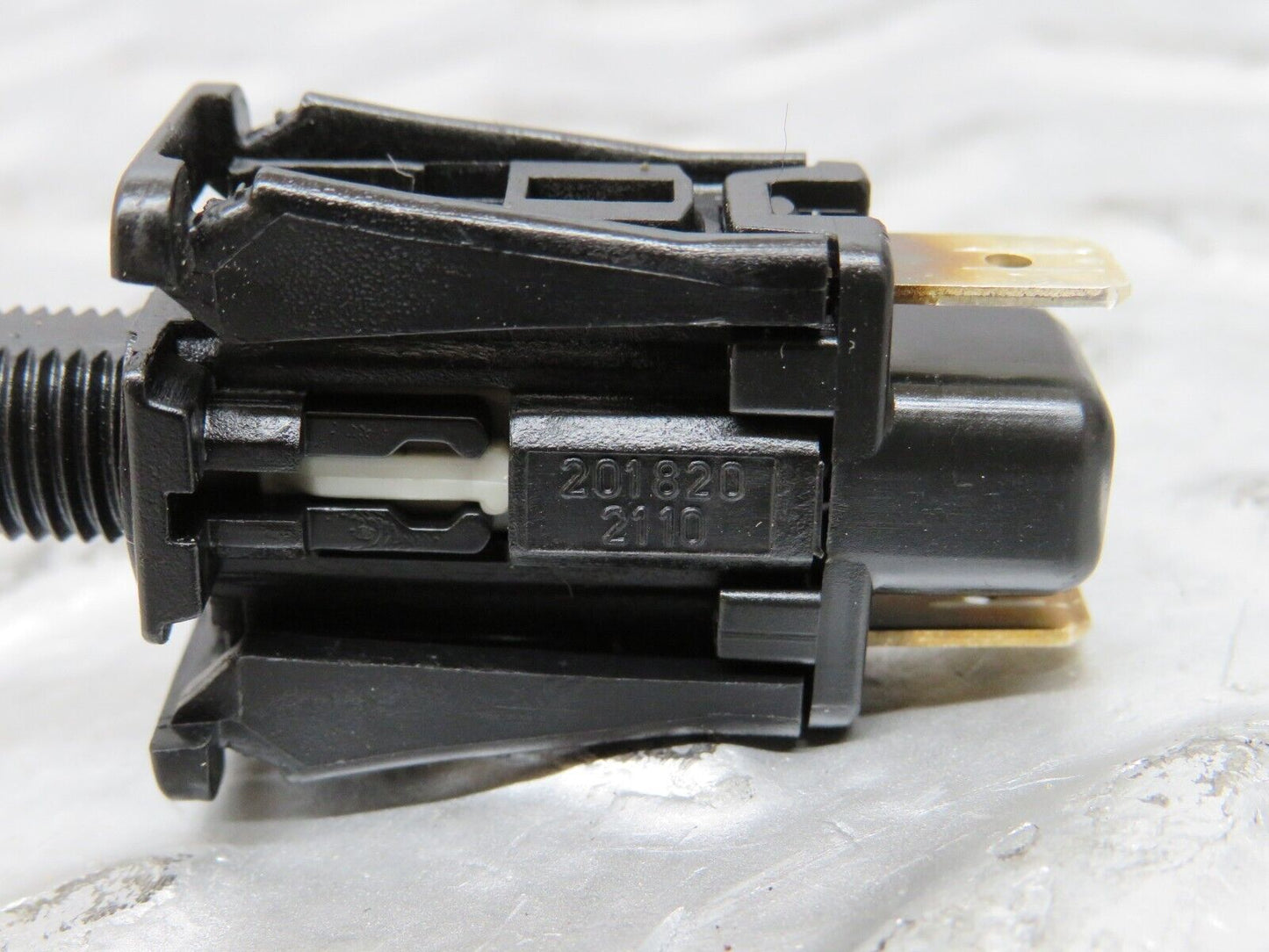 26500 Mercedes-Benz C124 220CE Coupe Door Contact Switch 2018202110