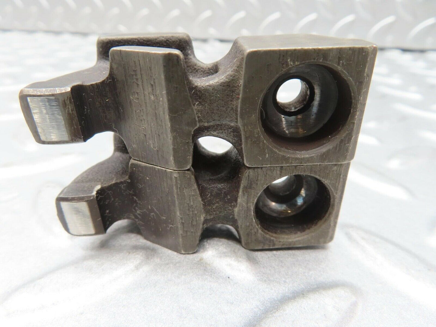 16745 Mercedes-Benz C107 380SLC Valve Rocker Arm