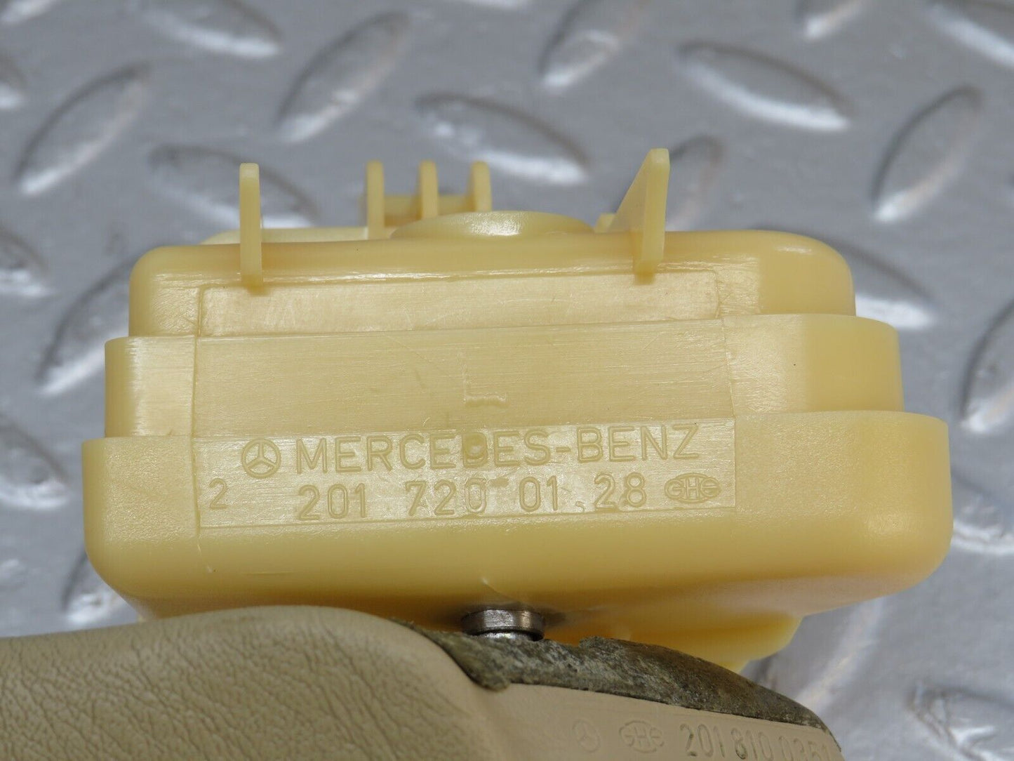 36721 Mercedes-Benz W201 190E 2.0L Interior Door Handle Beige Left 2018100351 2017200128
