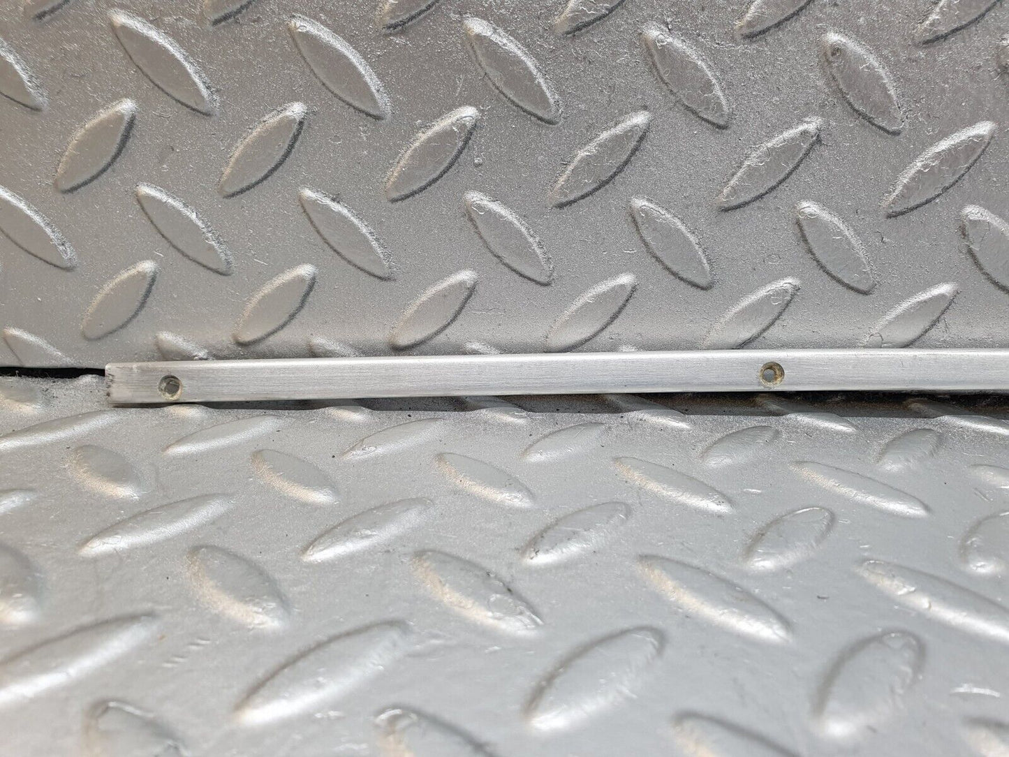 43750 Mercedes-Benz C126 380SEC Coupe Sunroof Chrome Trim