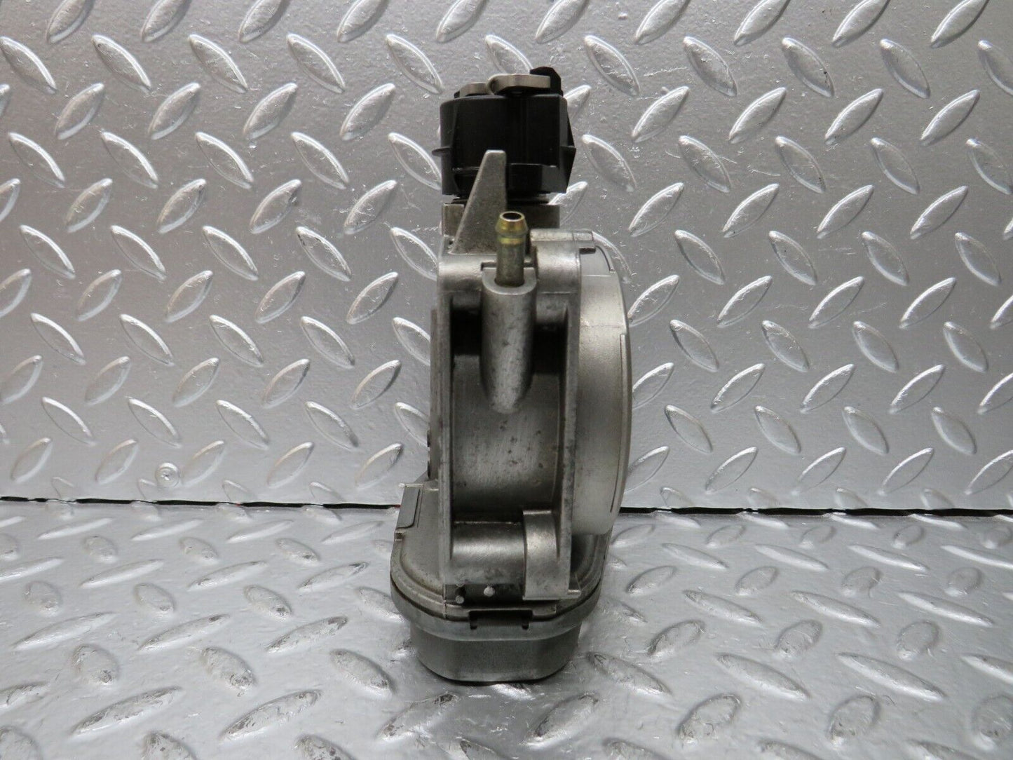 24835 Mercedes-Benz W140 S320 Throttle Body 1041410025