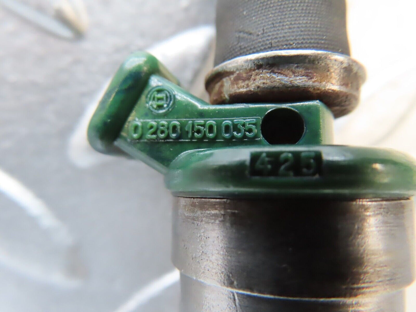 20400 Mercedes-Benz W114 280CE Coupe Fuel Injector Bosch 0280150035