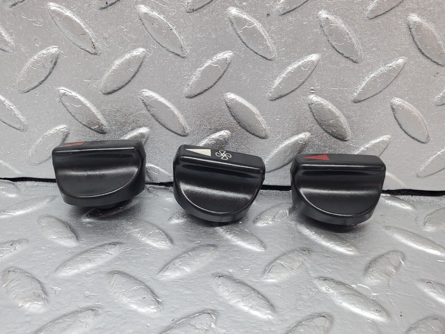 44525 Mercedes-Benz W123 280E Heater Control Knob Set