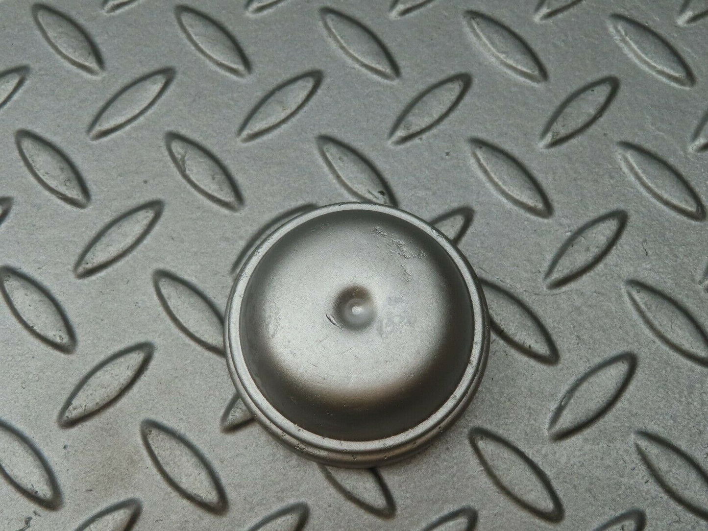 4177 Mercedes-Benz C123 230CE Coupe Wheel Bearing Dust Cap