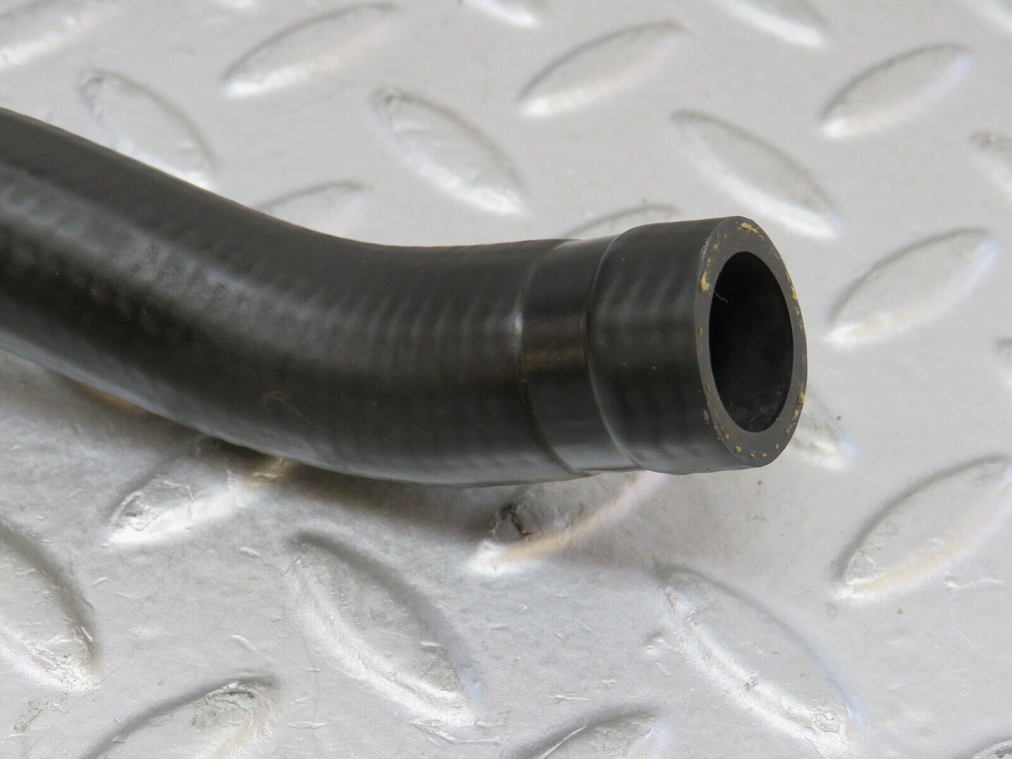 36524 Mercedes-Benz W201 190E Heater Hose Pipe 2018321294