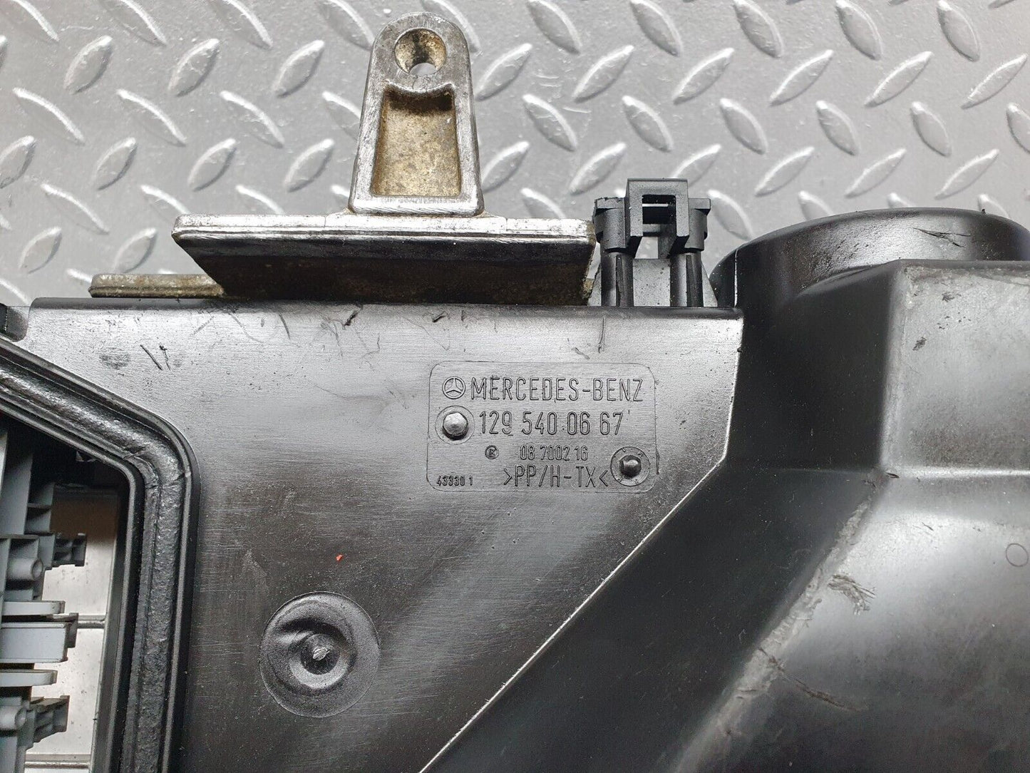 42594 Mercedes-Benz R129 320SL Coupe ECU Control Unit Housing 1295400667 1295400482 1295400724