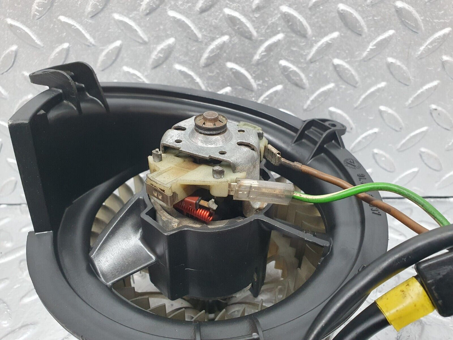 42718 Mercedes-Benz W201 190 Heater Blower Motor Behr 91.484.52.037