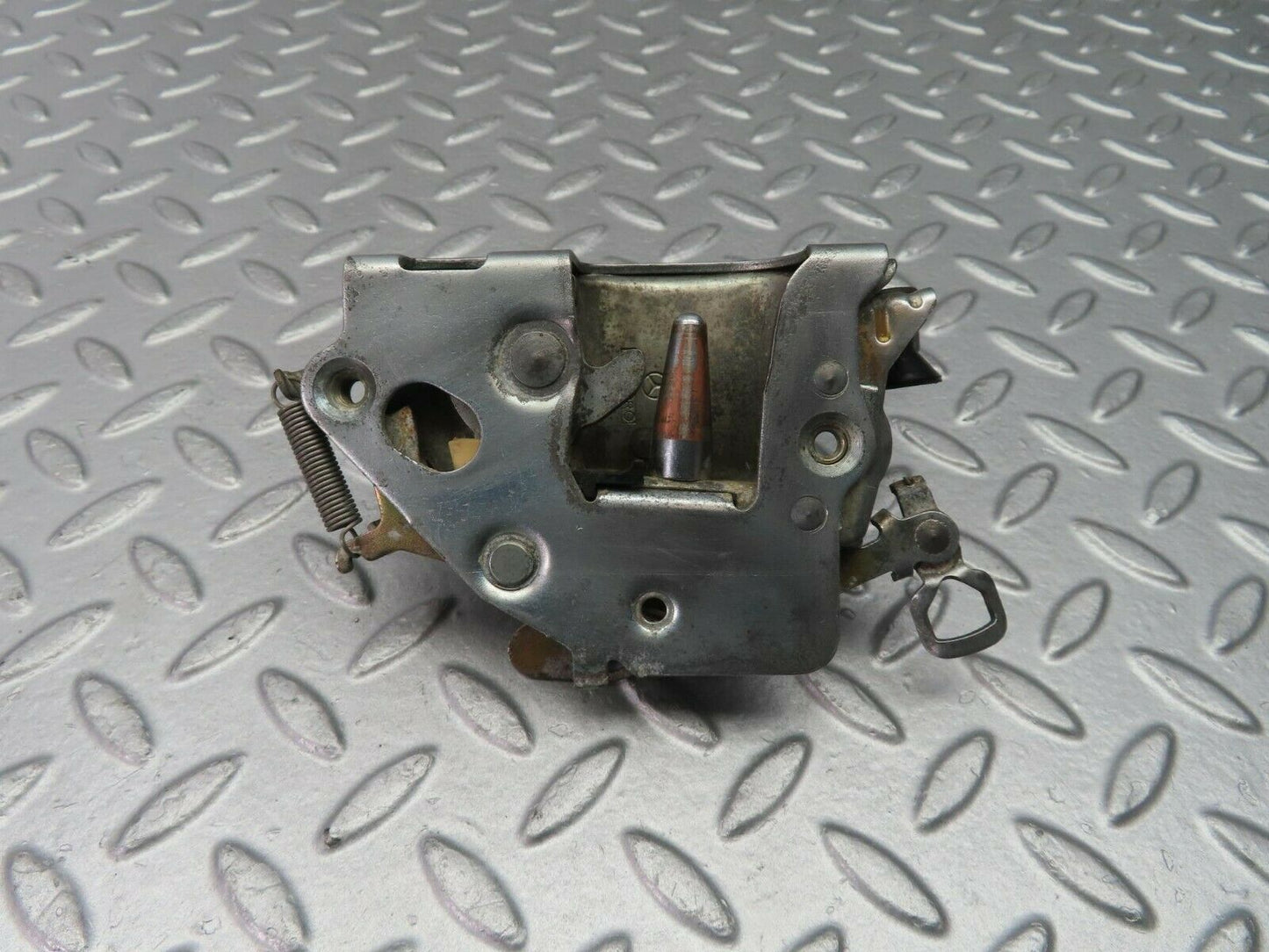 9917 Mercedes-Benz C123 230CE Coupe Right Door Lock Mechanism