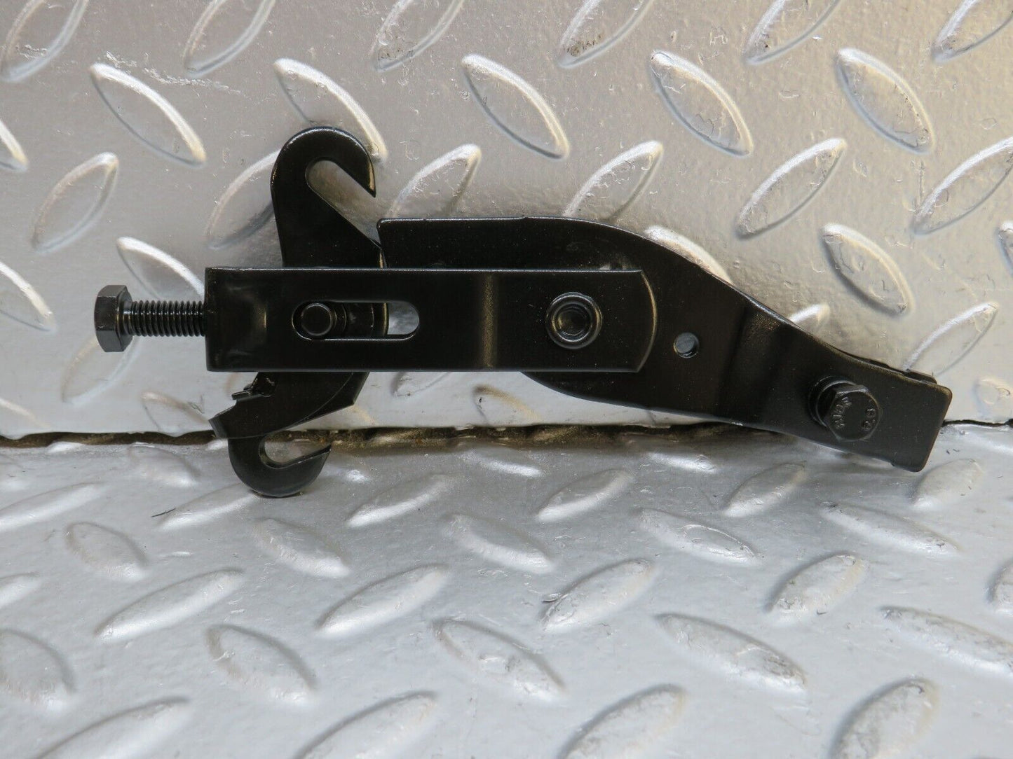 29433 Mercedes-Benz W124 230E Handbrake Adjusting Handbrake Regulator