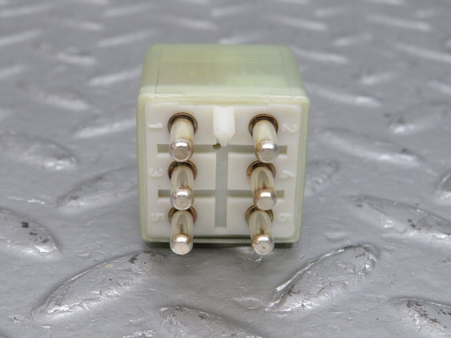 39645 Mercedes-Benz R129 320SL Coupe Door Window Control Relay 0015427819