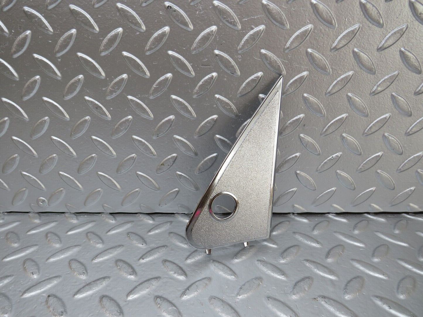 25558 Mercedes-Benz W123 200 Mirror Triangle Cover Right 1237250811