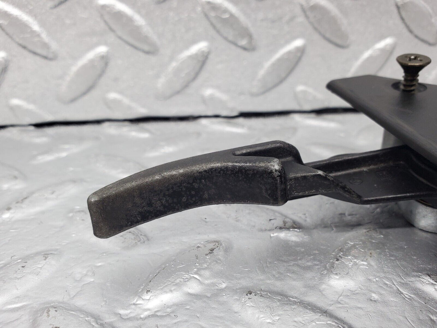 45590 Mercedes-Benz W126 420SE Hood Opener Bonnet Opener