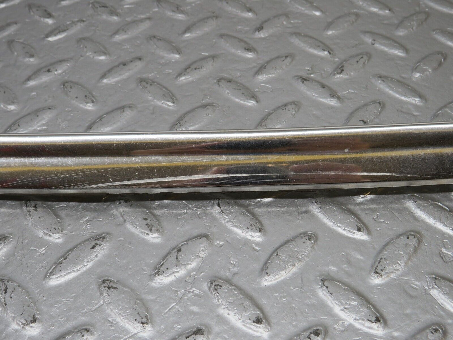 40263 Mercedes-Benz R107 Front Windscreen Chrome Frame
