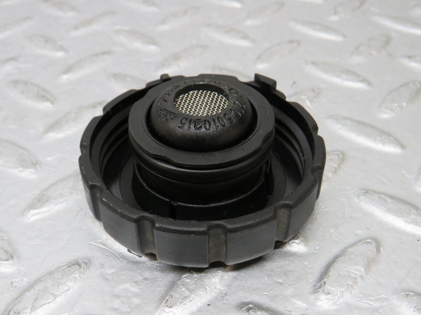 35308 Mercedes-Benz W210 Coolant Tank Reservoir Cap 2105010315
