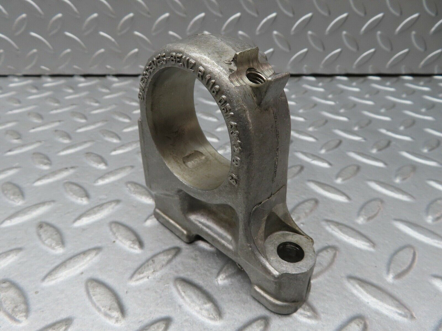17726 Mercedes-Benz W116 450SEL Camshaft Tower Bearing 1160514312