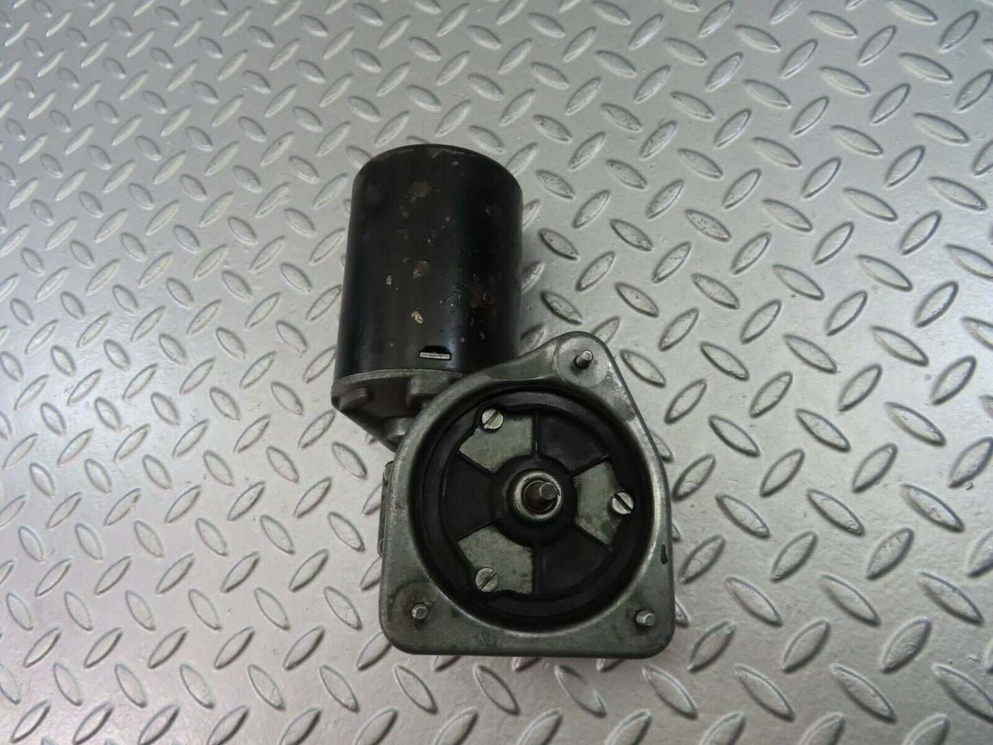 8907 Mercedes-Benz W108 Wiper Motor Bosch 0390446050