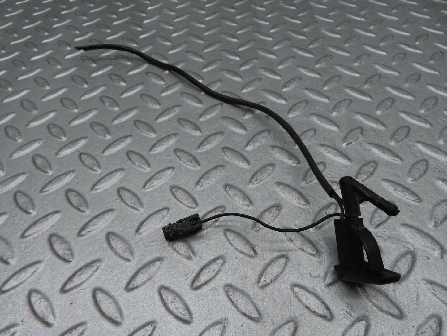 12006 Mercedes-Benz R129 300SL Coupe Windscreen Washer Nozzle
