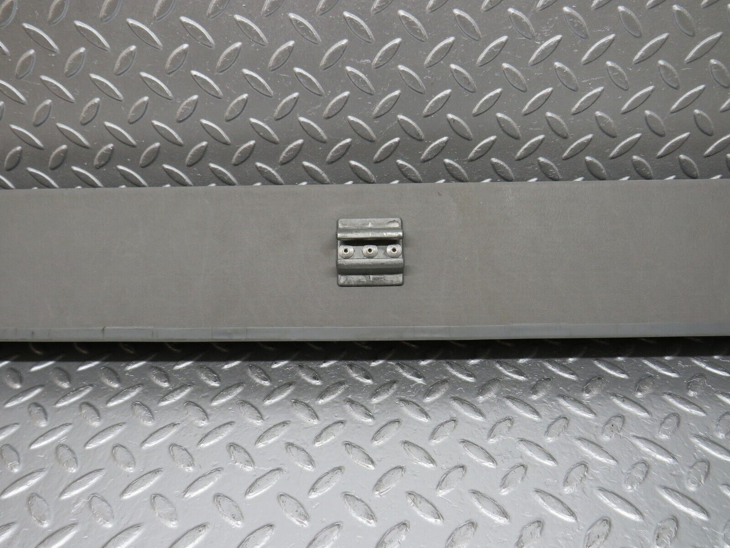 32581 Mercedes-Benz S124 300TE Wagon Trunk Roll Compartment Cover