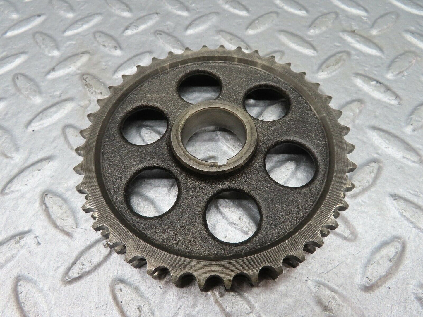 18071 Mercedes-Benz W123 200 Camshaft Timing Gear 1210520201