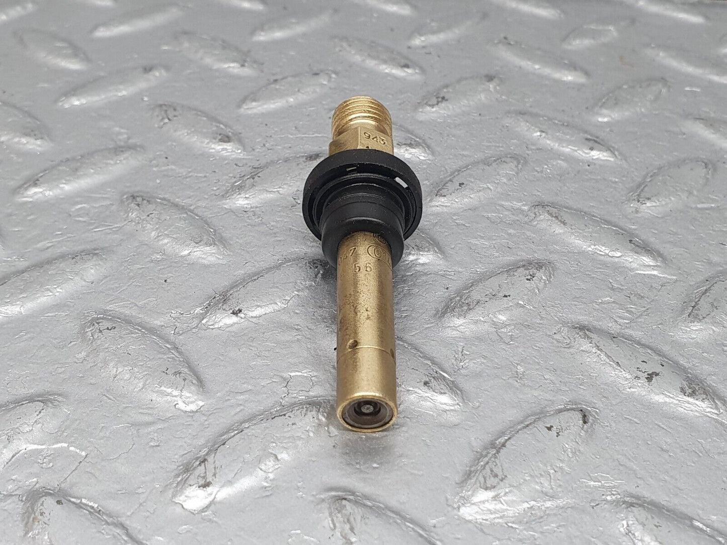 41034 Mercedes-Benz W126 300SE Fuel Injector Bosch 0000785623 0437502047
