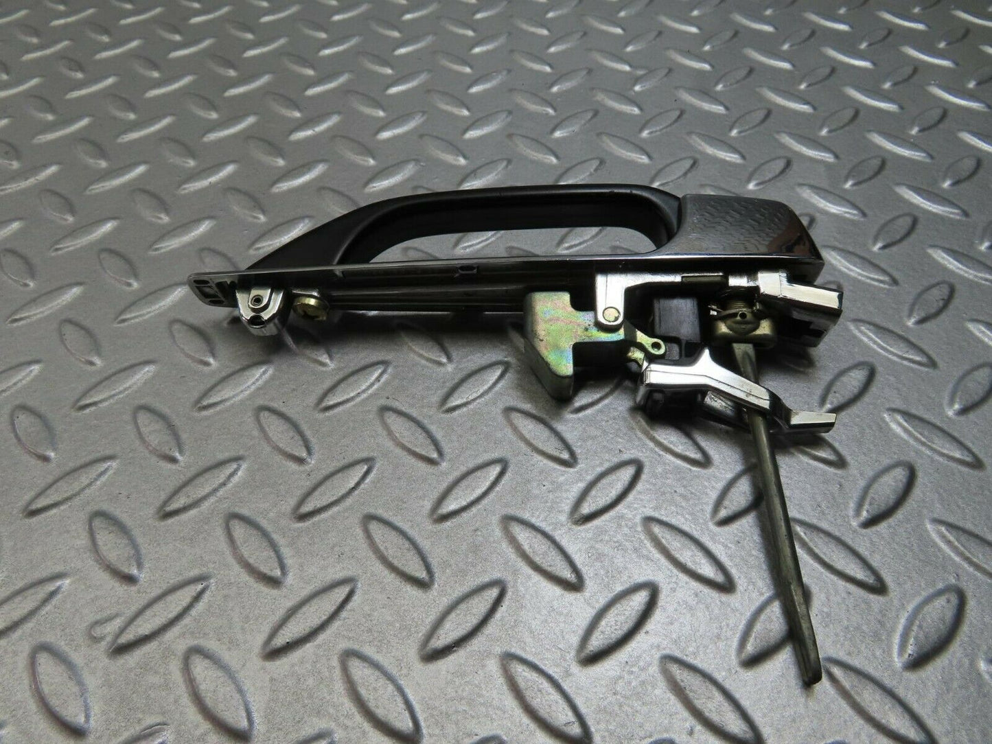 8239 Mercedes-Benz W123 Exterior Chrome Door Handle Front Right 1237600259