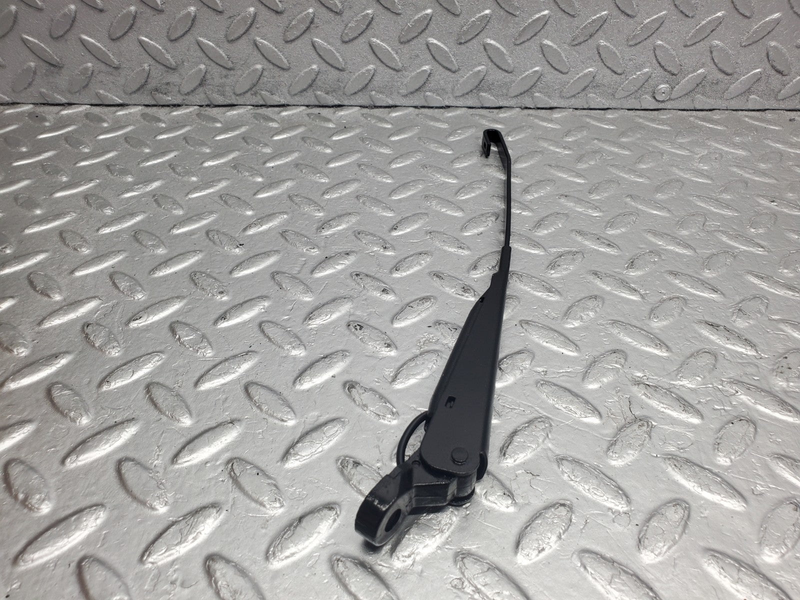 W124 Wagon rear wiper arm used OEM