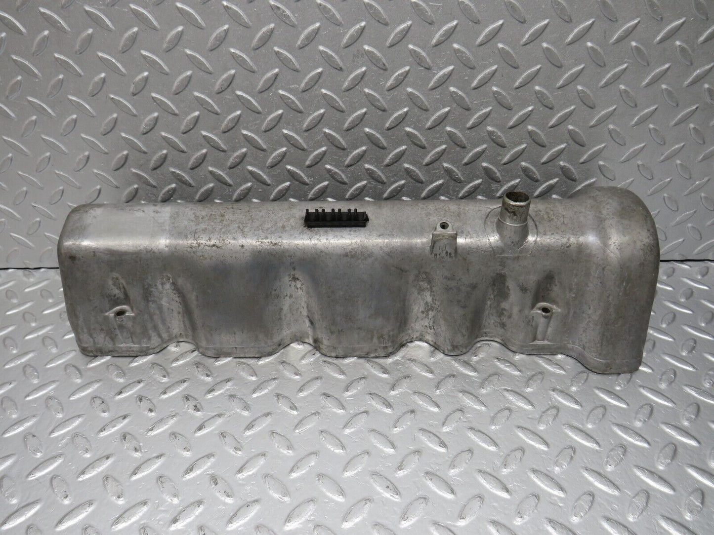 39894 Mercedes-Benz R107 350SL Coupe Cylinder Head Valve Cover Left 1160163205