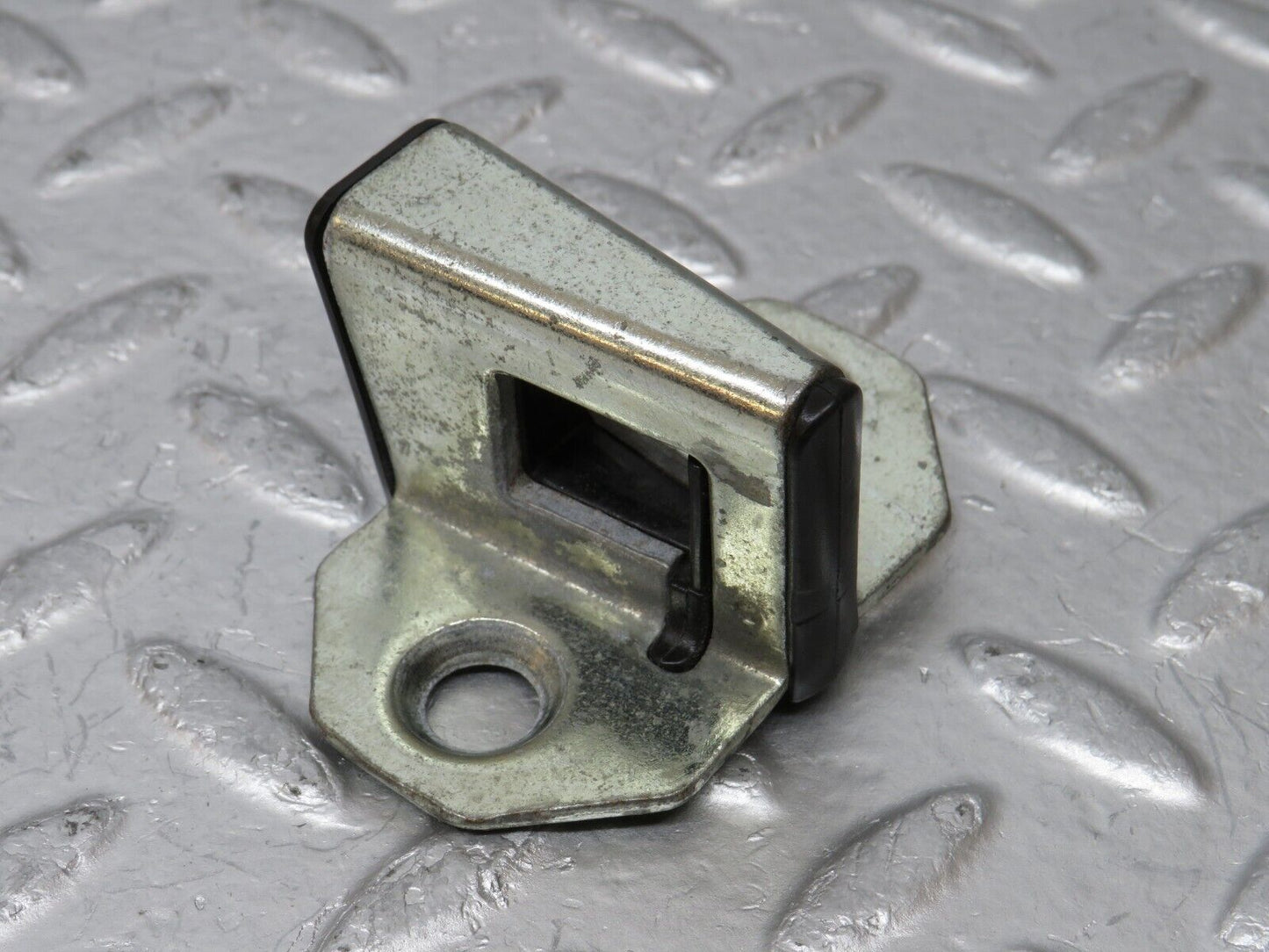 34890 Mercedes-Benz W210 320E Door Lock Latch