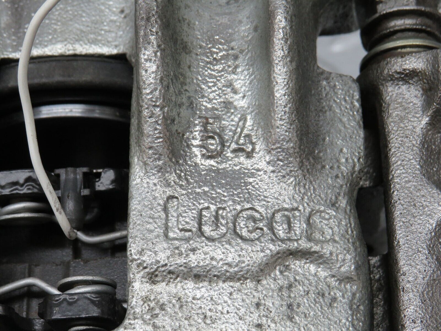 33541 Mercedes-Benz W202 C180 Front Left Brake Caliper Lucas 54
