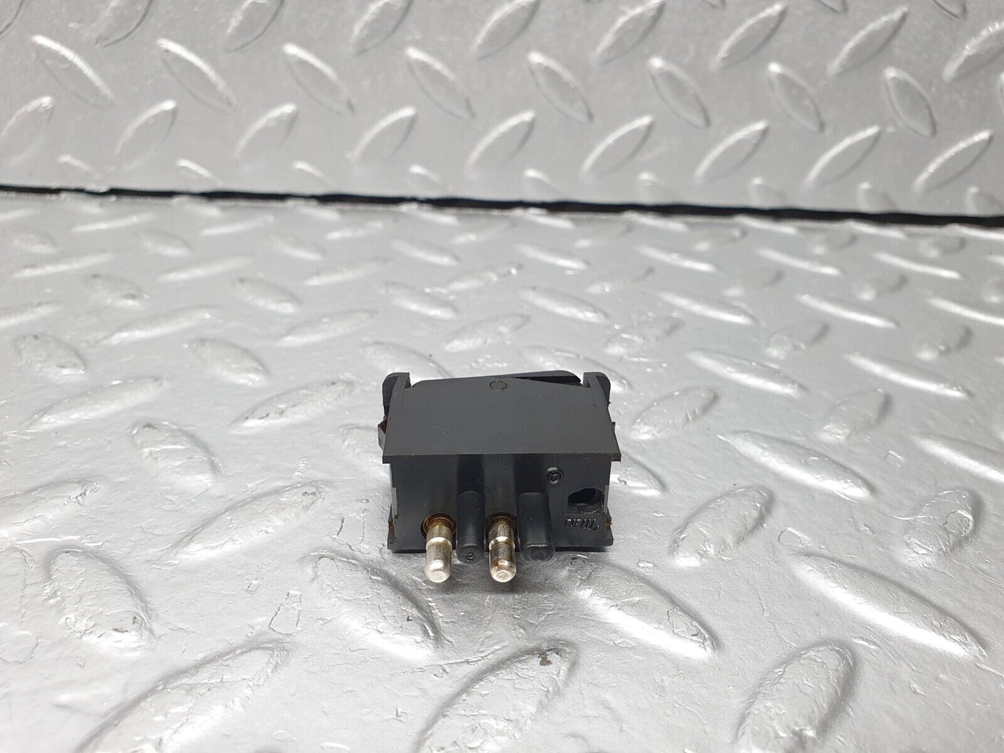 40766 Mercedes-Benz W123 300D Interior Light Switch 0008205910