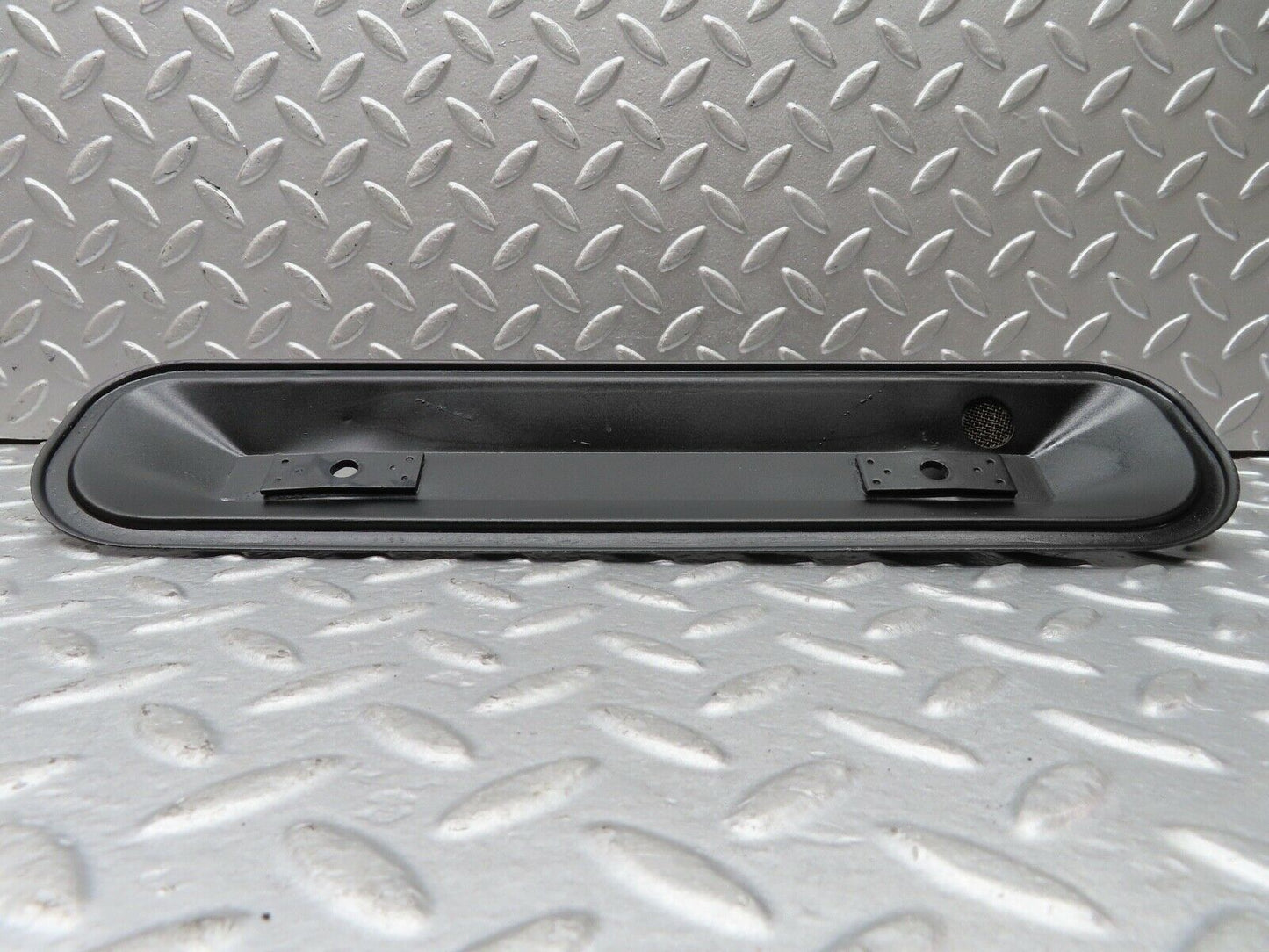 18542 Mercedes-Benz W136 170V Valve Cover