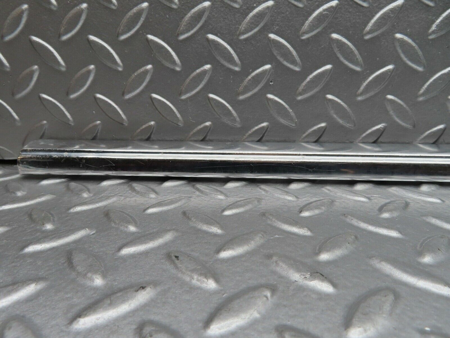 20471 Mercedes-Benz W114 280CE Coupe Right Door Chrome Moulding Trim